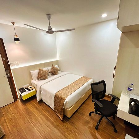 White House By Maxxvalue Service Apartments Bandra 뭄바이 외부 사진