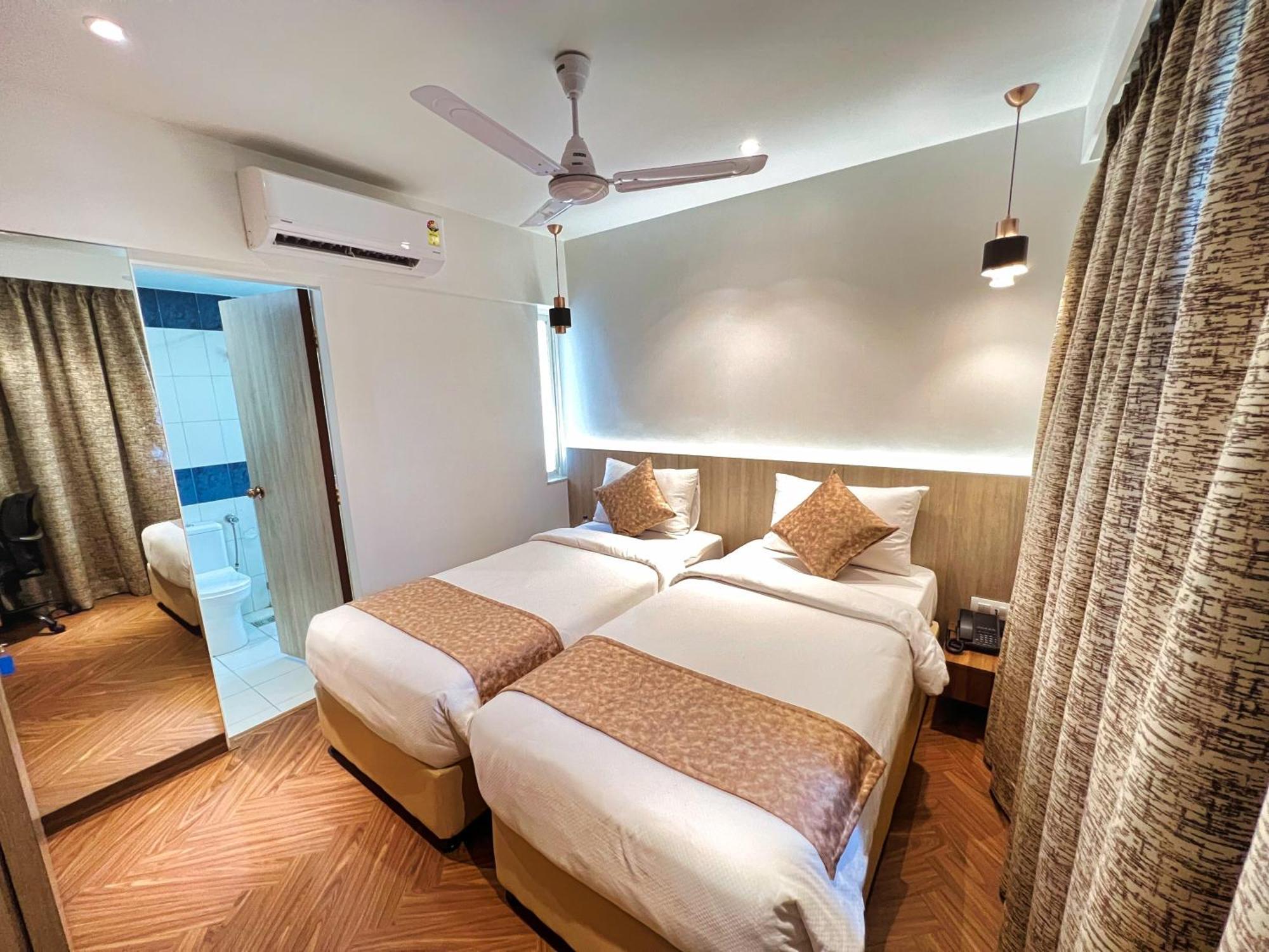 White House By Maxxvalue Service Apartments Bandra 뭄바이 외부 사진