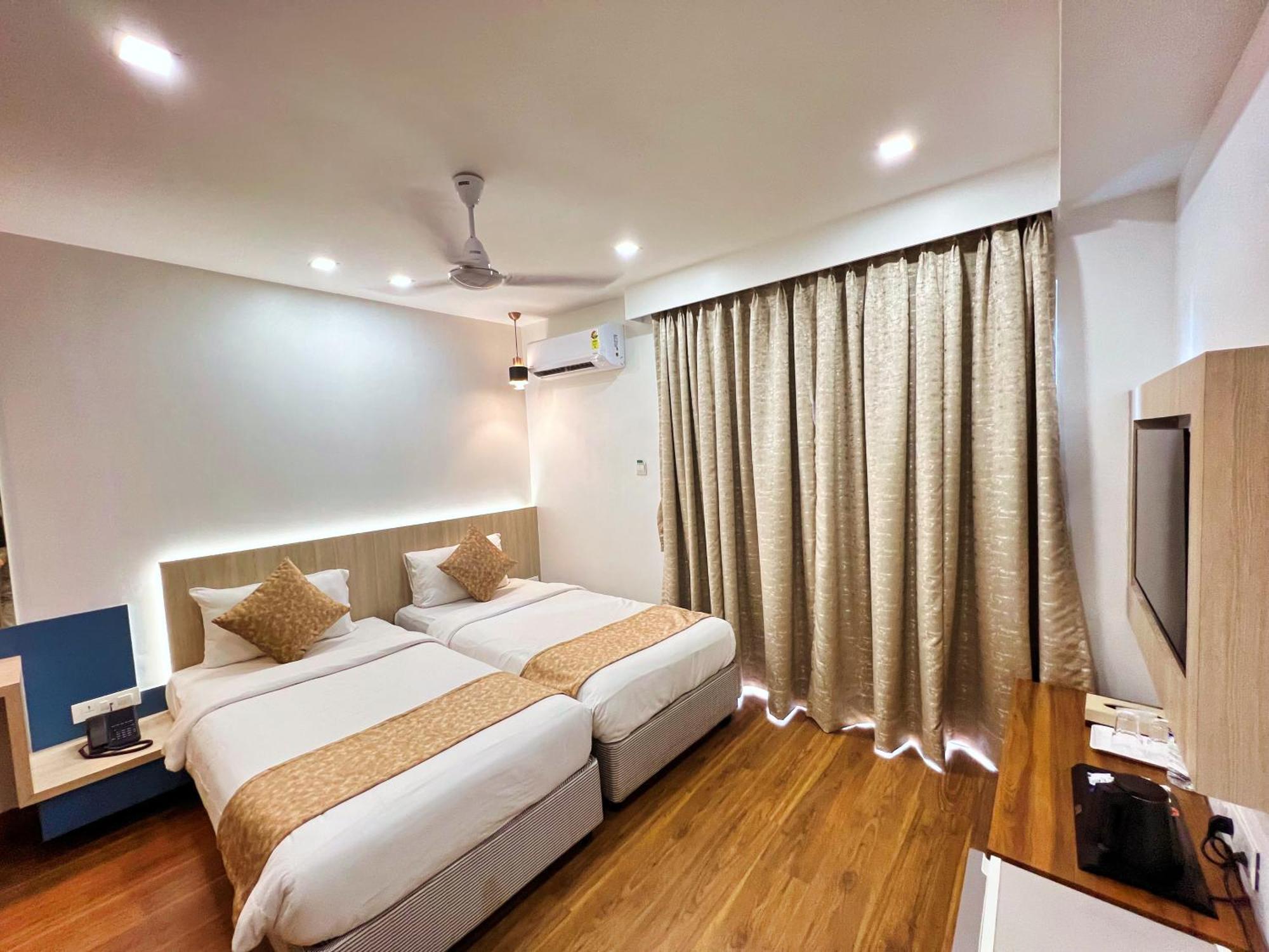 White House By Maxxvalue Service Apartments Bandra 뭄바이 외부 사진