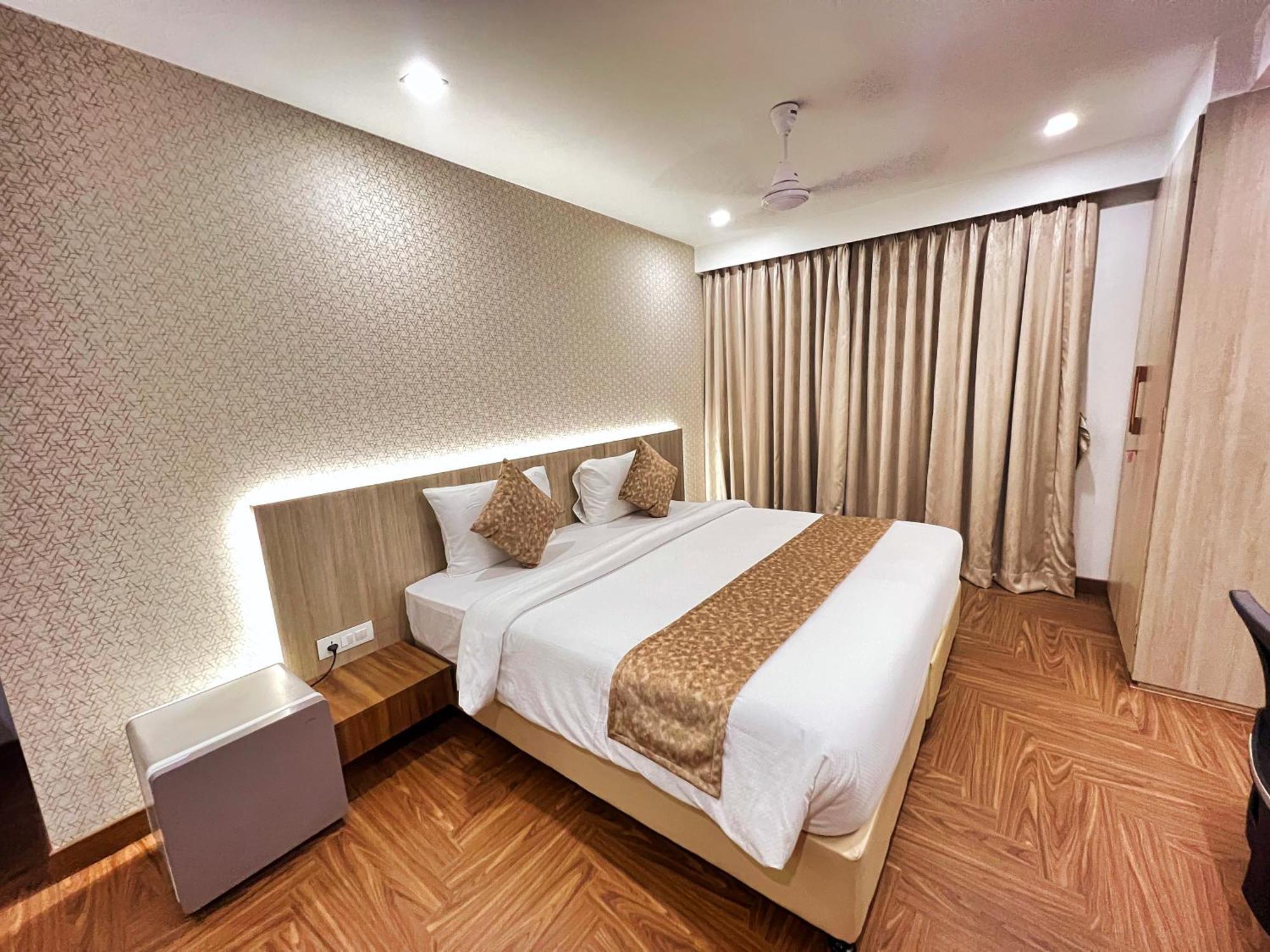 White House By Maxxvalue Service Apartments Bandra 뭄바이 외부 사진