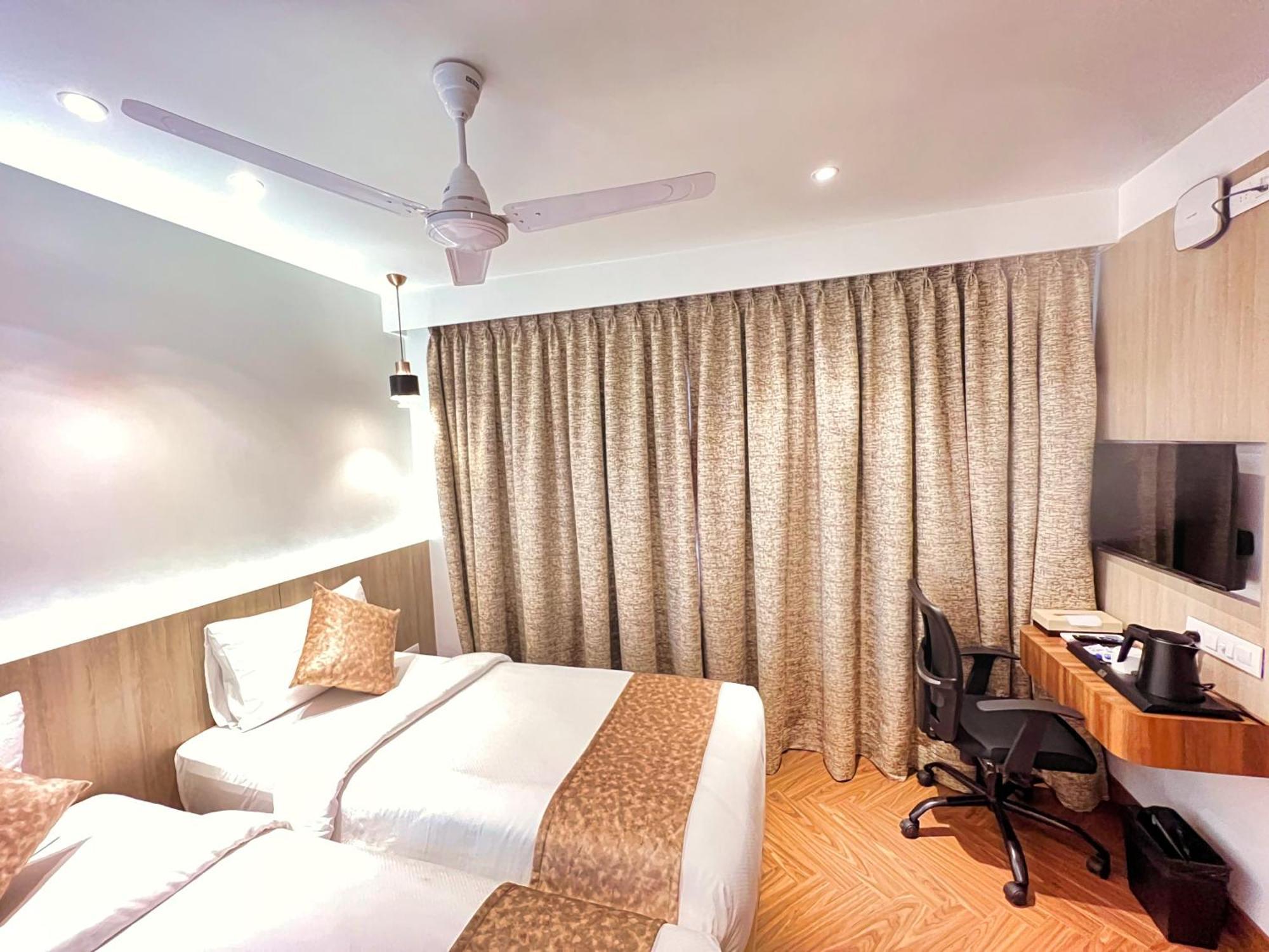White House By Maxxvalue Service Apartments Bandra 뭄바이 외부 사진