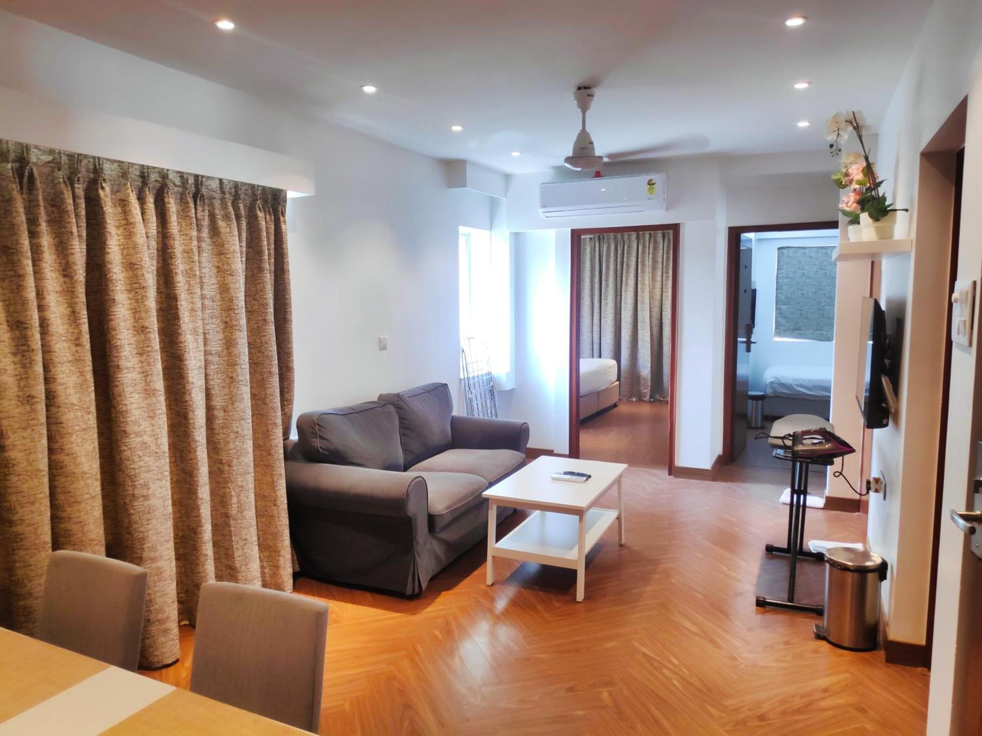 White House By Maxxvalue Service Apartments Bandra 뭄바이 외부 사진